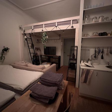 Апартаменты Uniikki, Kodikas Ja Supermukava Huoneisto Ydinkeskustassa! Хельсинки Экстерьер фото